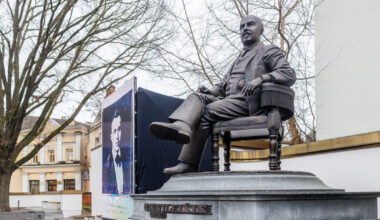 Tai, kas žadėta tarpukariu, įgyvendinta dabar – Kaune pristatytas monumentas Petrui Vileišiui: kuo žymi ši asmenybė?