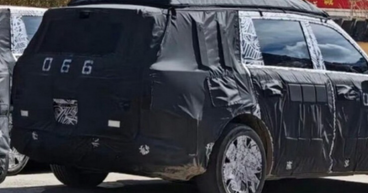 „Xiaomi“ meta visus resursus į elektrinius automobilius, netrukus galime sulaukti dar trijų modelių