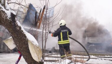 Per gaisrą Šakių rajone sudegė beveik 100 vištų