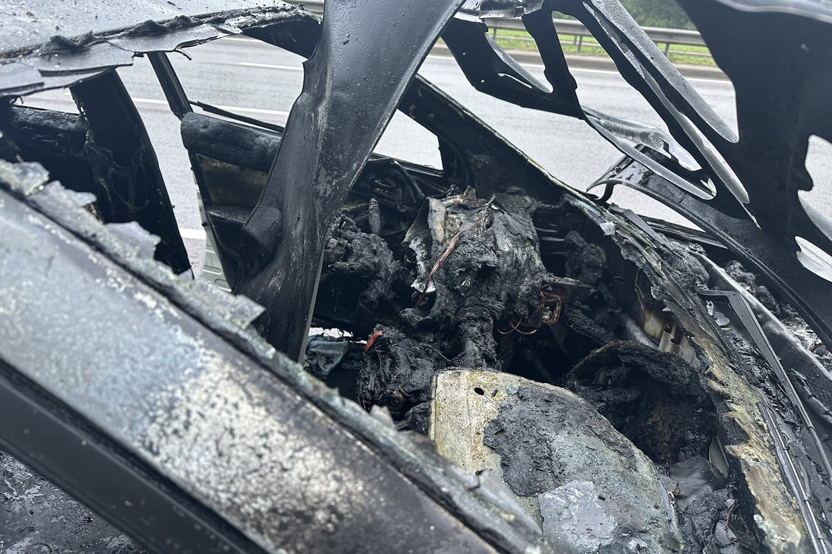 Kėdainių centre liepsnojo automobilis - Delfi