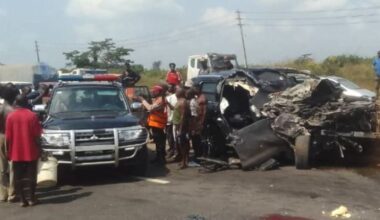 Po tragiškos avarijos Nigerijoje – kaltinimai Anthony Joshua vairuotojui