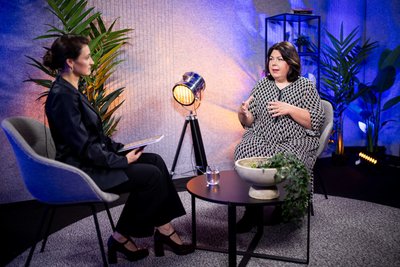 Laidos vedėja Kornelija Jasiūnaitė ir prof. dr. Dalia Kolmatsui