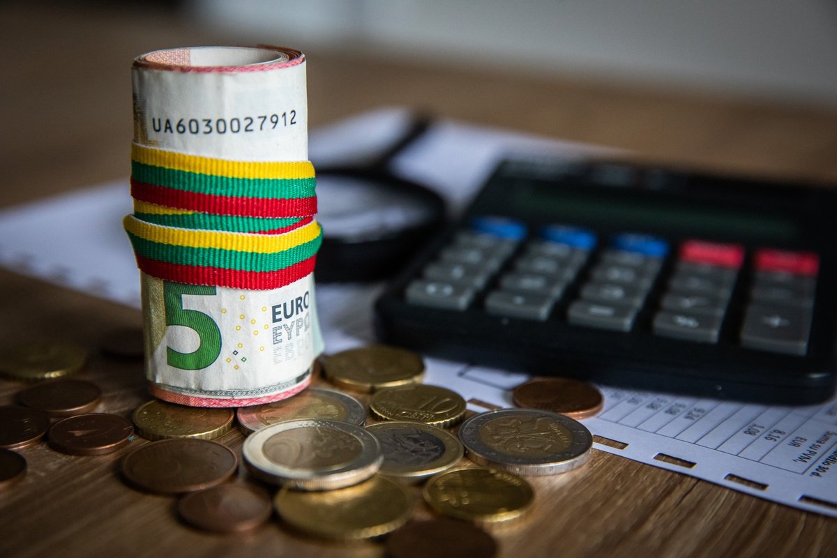 Pluoštas Darbo kodekso pakeitimų dėl atlyginimų sistemos: kas keistųsi darbuotojams