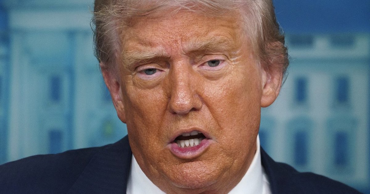 Trumpas teigia, kad JAV dolerio vertė yra „puiki“: kaip yra iš tikrųjų?