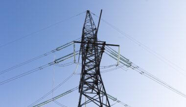 ES iš saulės ir vėjo pagaminta daugiau energijos nei iš iškastinio kuro