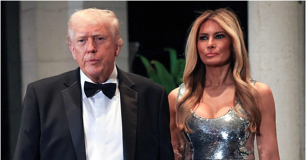 Melania Trump sužibo naujametiniame vakarėlyje: įspūdinga suknelė nepaliko abejingų