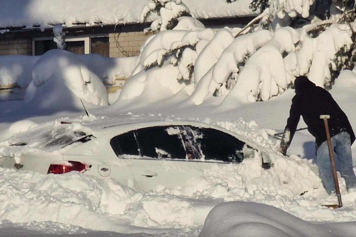 Sniegas iš Lietuvos pasitraukia, bet prasideda nauji žiemos „malonumai“ - Delfi