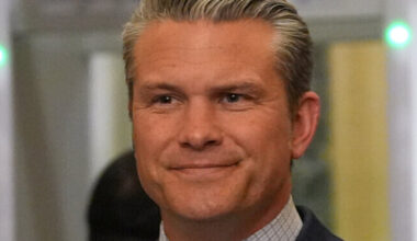 Pentagono vadovas: beveik 200 JAV karių įžengė į Karakasą, kad sulaikytų Nicolas Maduro