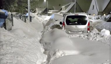 Plungė vaduojasi iš sniego – nuo ryto dirba technika