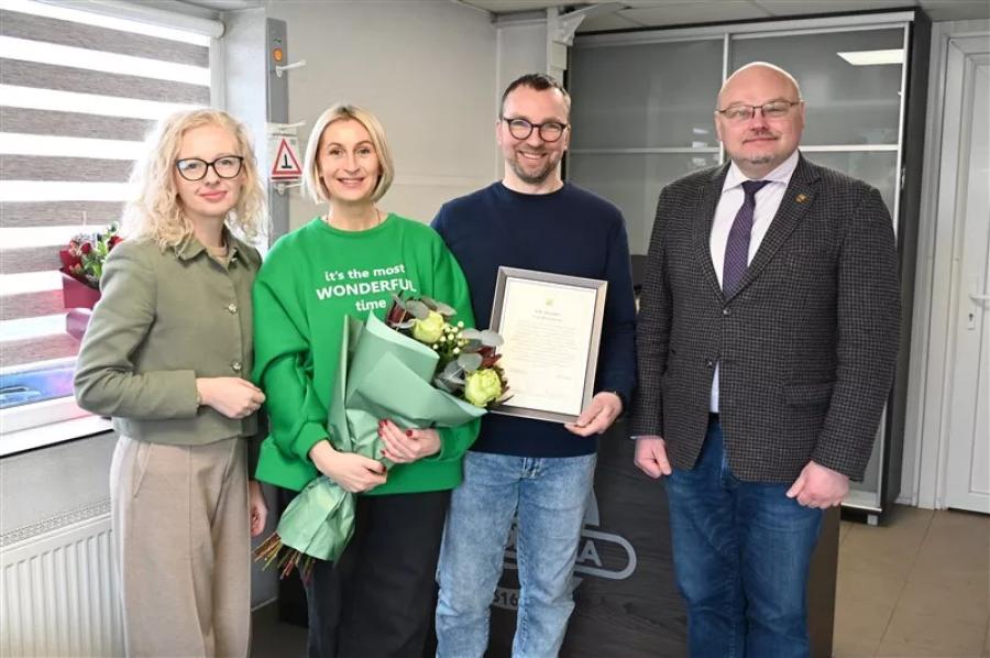 Verslo veiklos jubiliejaus proga pasveikinta UAB „Montaka“