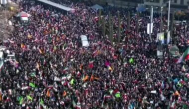 Dalis personalo palieka JAV bazę dėl įtampos Kataro regione