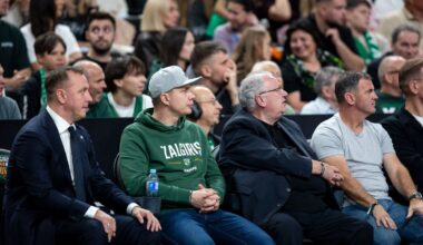 Už išskirtines vietas „Žalgirio“ rungtynėse nei Sinkevičius, nei Olekas nemokėjo