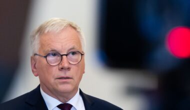 Ministrui atrodo nelogiška, kad Šadžiui trūktų patirties