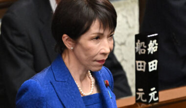 Artėjant pirmalaikiams rinkimams Japonijos premjerė paleido parlamentą