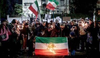 Dėl protestuotojų žudynių JAV įves sankcijas Irano naftai