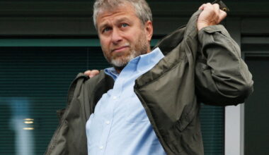 Didžiausiame Vokietijos komerciniame banke – kratos dėl Romano Abramovičiaus pinigų