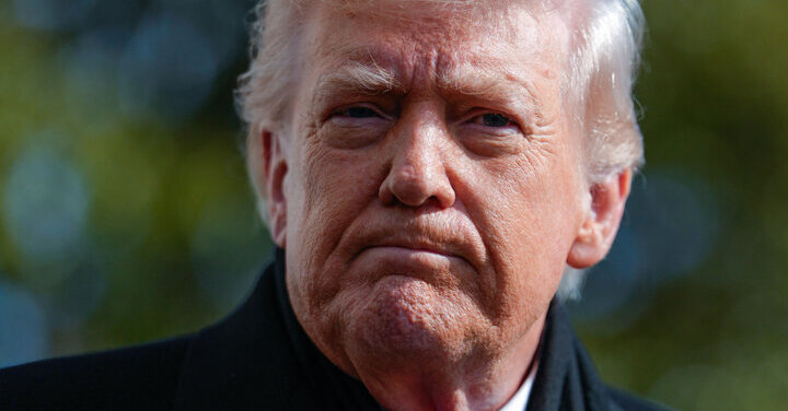 Donaldas Trumpas: Mineapolio meras žaidžia su ugnimi