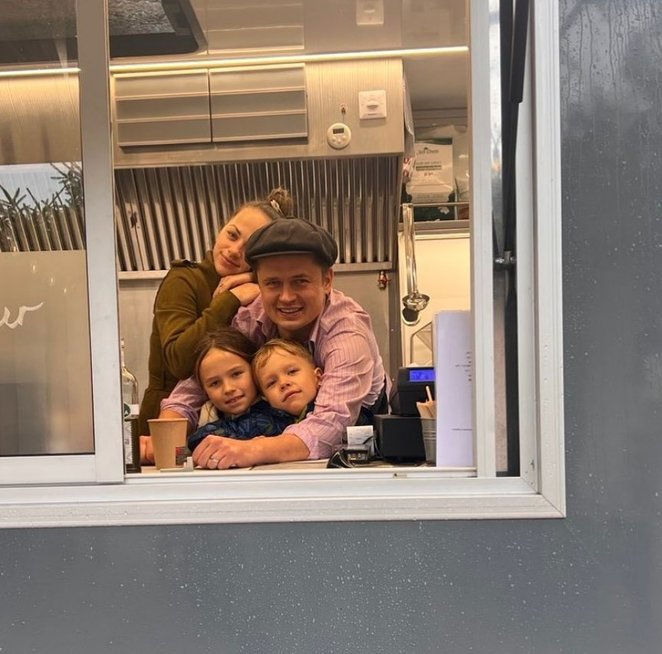 Ąžuolas Žvagulis su šeima