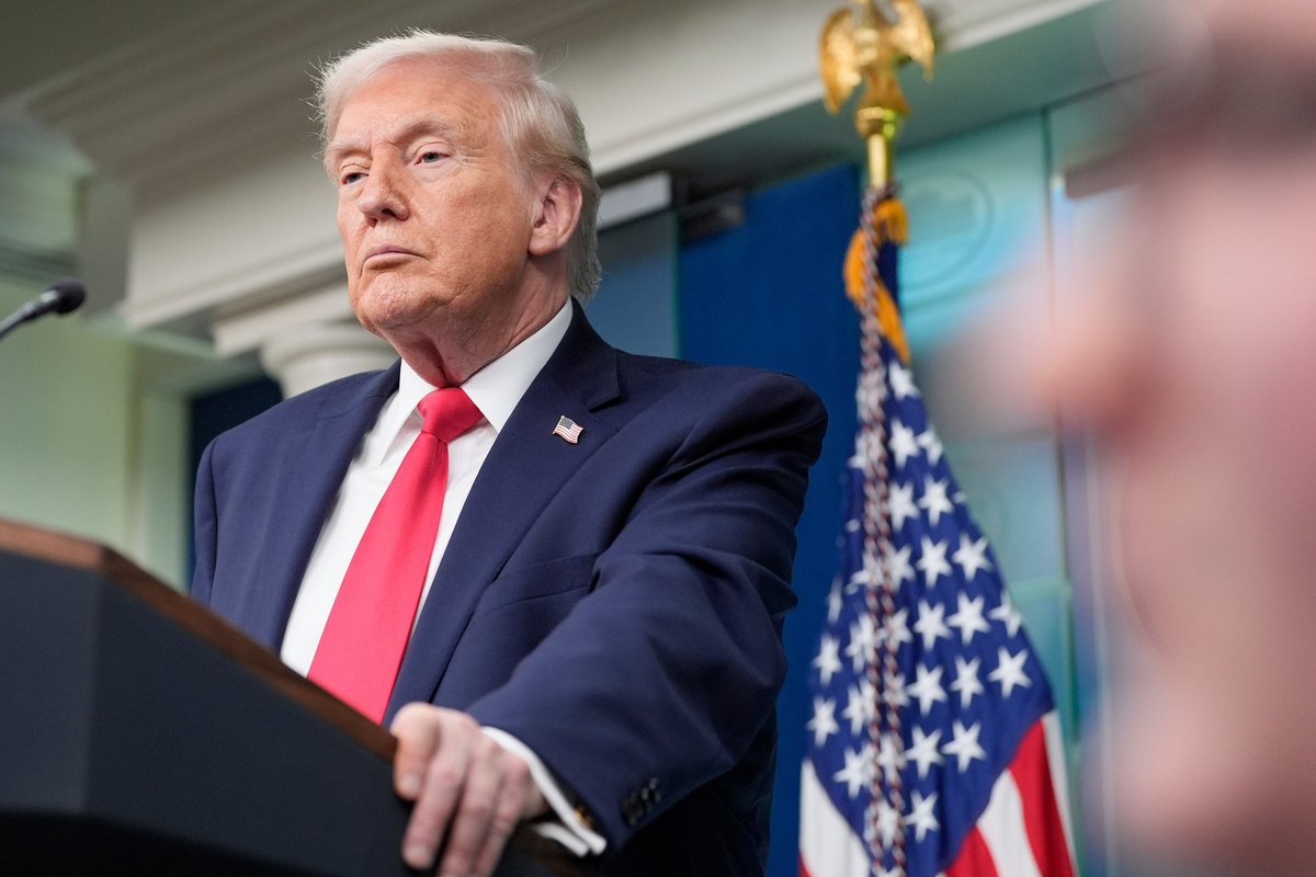 Vienas iš platformos „LinkedIn“ įkūrėjų ragina technologijų lyderius pasmerkti Trumpą