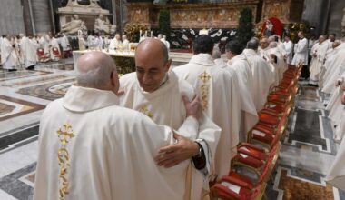 Leonas XIV ragino kardinolus išklausyti seksualinio išnaudojimo aukas