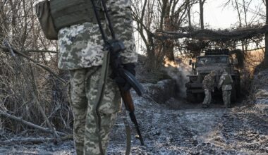 Ukrainoje mūšio lauke per pastarąją parą sunaikinta dar 1 370 rusų karių - Delfi