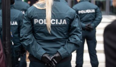 Panevėžyje sulaikomas vyras sužalojo dvi policininkes