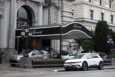 Aktoriaus Tommy Lee Joneso dukra Victoria mirė viešbutyje The Fairmont