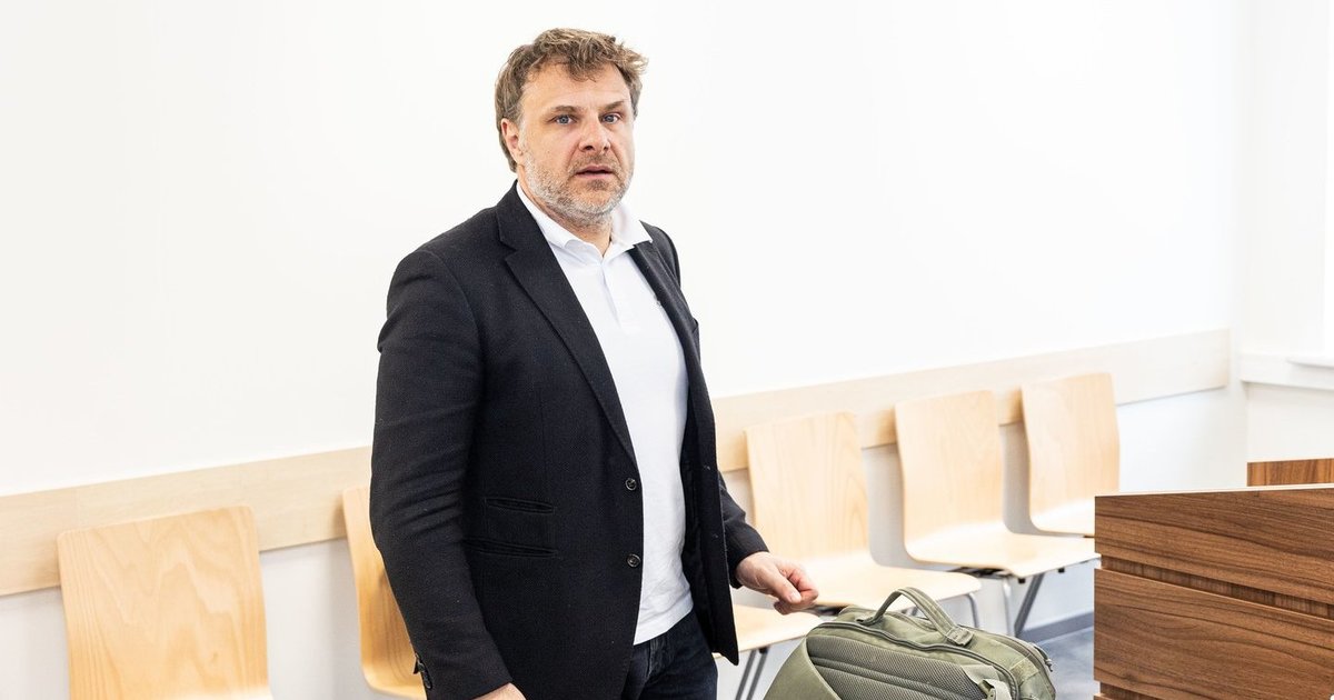 Vanago byloje pasisakė buvęs darbuotojas: dvi darbo sutartys ir grynieji už viršvalandžius