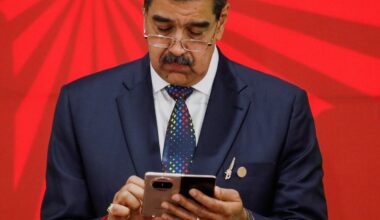 „Konfiskuotas Maduro telefonas“: kas įrodo, kad tai – dirbtinio intelekto kūrinys?