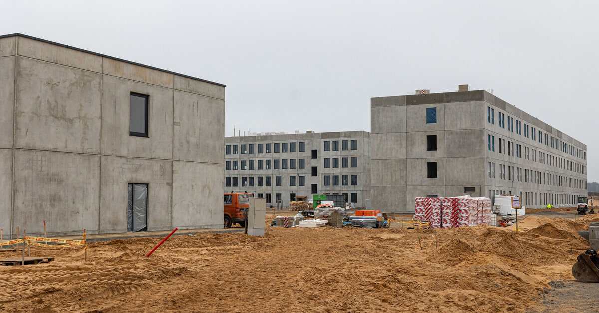 Svarbus įvykis: ministerija pasirašė 1,3 mlrd. eurų sutartis su Rūdninkų miestelio antrojo etapo statybos rangovais | Verslas