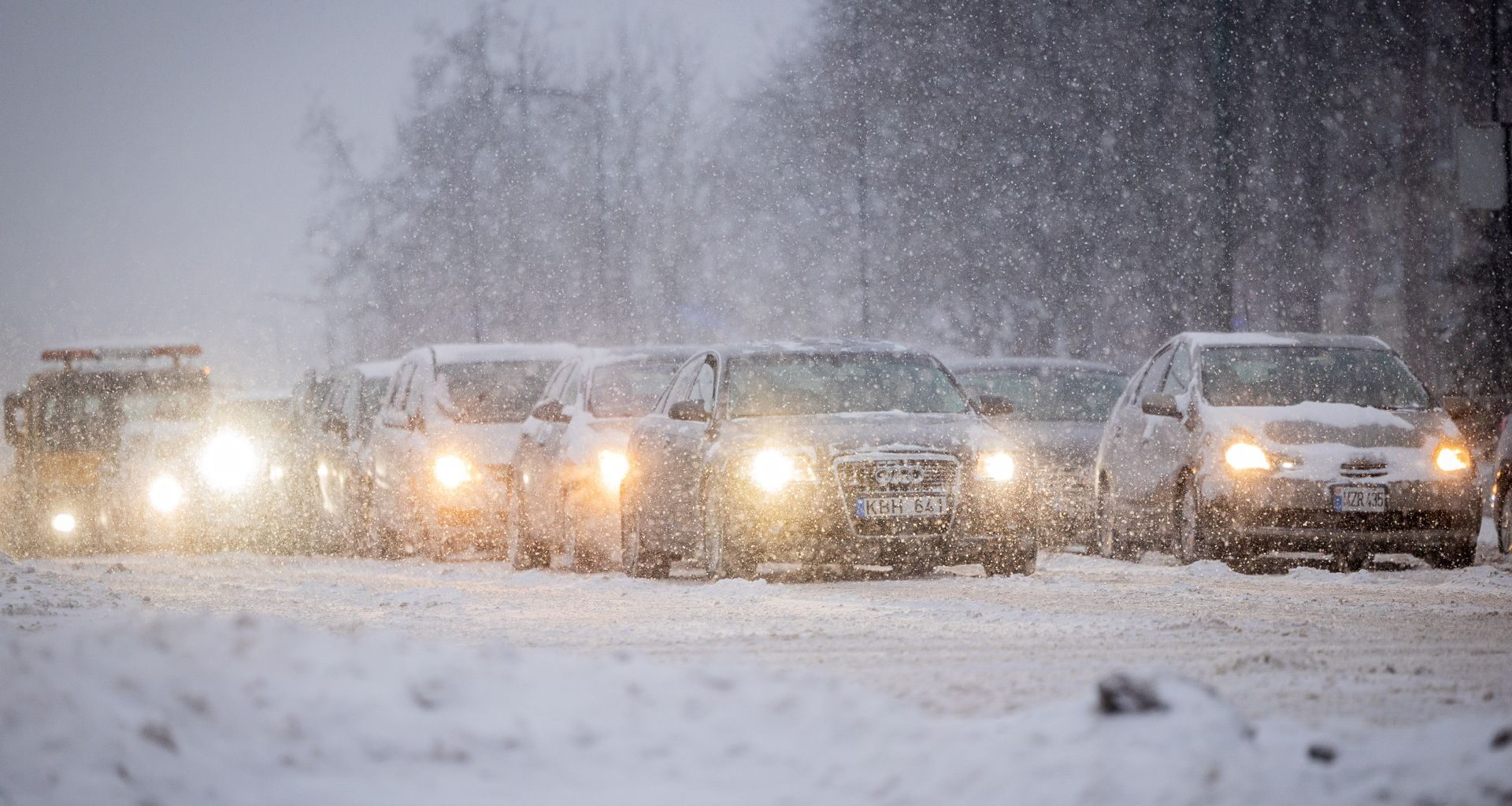 Vilniuje masiškai vėluoja viešasis transportas: kai kur net nevažiuoja