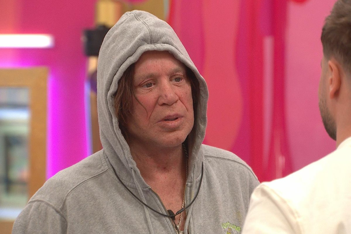 Parodė, kaip dabar atrodo legendinis Mickey Rourke'as: gerbėjai šokiruoti