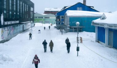 Šaltiniai: JAV svarsto apie iki 100 tūkst. dolerių išmokas Grenlandijos gyventojams