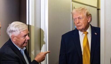 Grahamas: Trumpas „uždegė žalią šviesą“ įstatymo projektui dėl sankcijų Rusijai