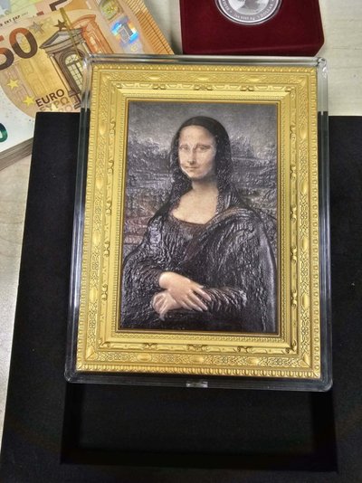 Prieš šventes lietuvis iš Rusijos batuose gabeno ikrus, kuprinėje slėpė aukso luitą