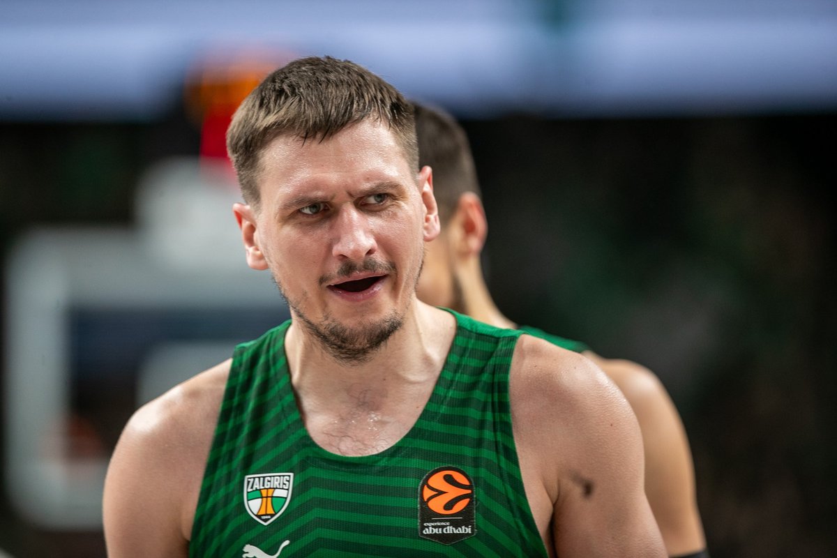 „Daugiau nei kapitonas“: psichologiškai sunkiausi Ulanovo šeimos metai