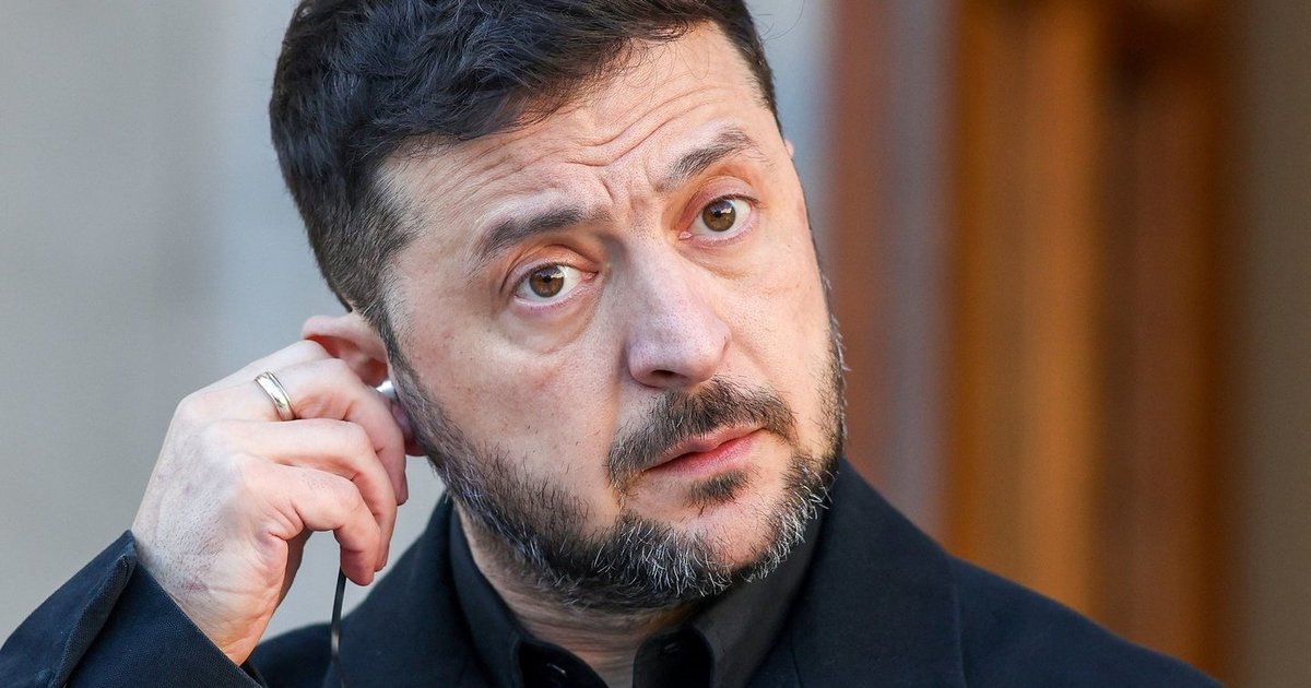 Rusai smogė traukiniui, kuriame buvo 200 žmonių: Zelenskis skelbia detales