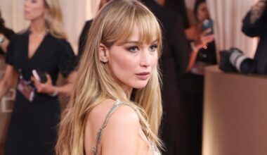 „Auksinių gaublių“ kilimą šturmavo nuoga Jennifer Lawrence suknelė: sunku atitraukti akis