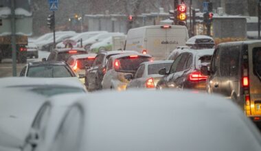 Dėl šalnų ir sniego vėluojate ar praleidžiate darbą? Štai kada darbdavys atleis