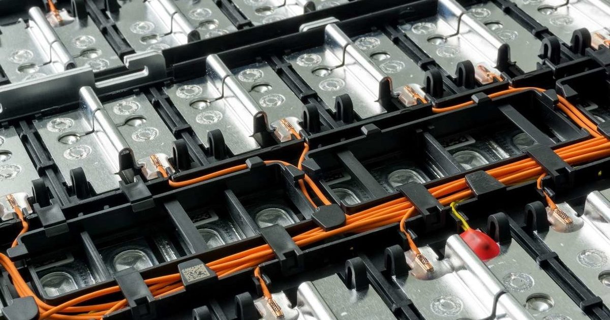 Elektromobilių gaisrai taps praeitimi? Inžinieriai rado būdą, kaip akimirksniu sustabdyti ugnį