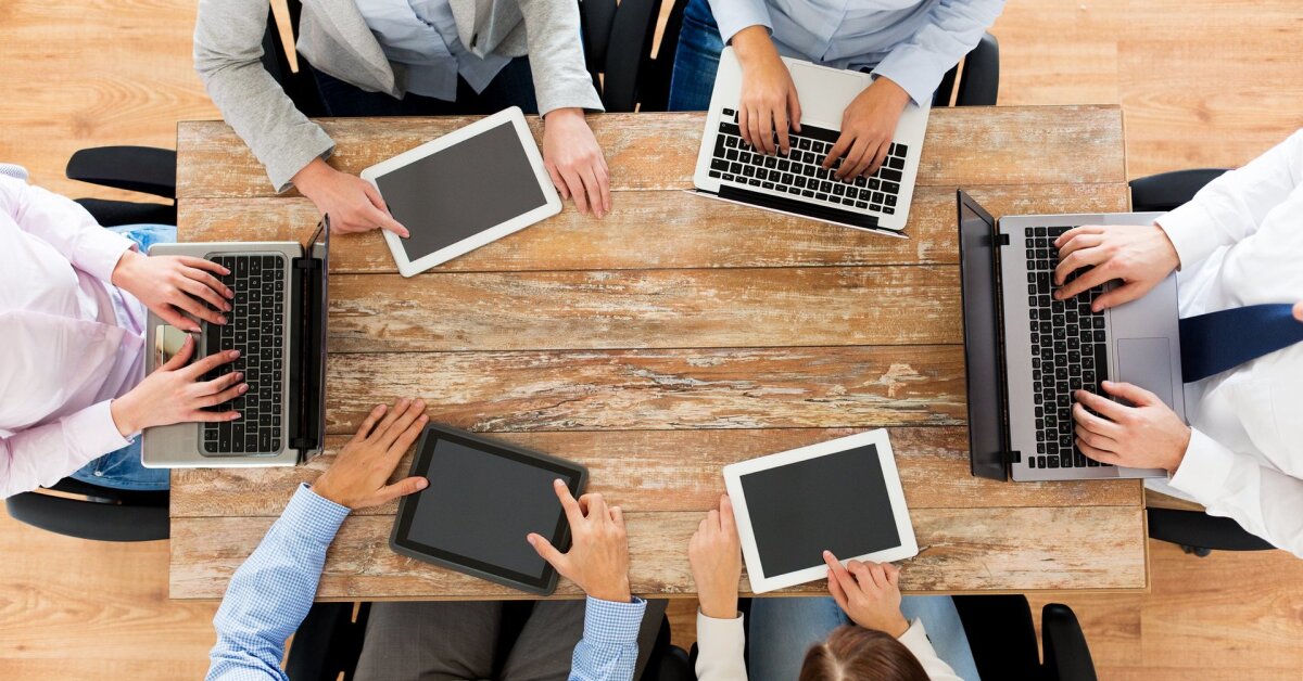 Lietuvos verslininkai į 2026 m. žengia su dideliu atsargumu: latviai ir estai gerokai pozityvesni | Verslas