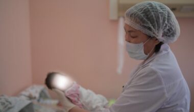 Moteris pagimdė ligoninės fojė prie registratūros – naujagimis nukrito ant grindų ir susižalojo