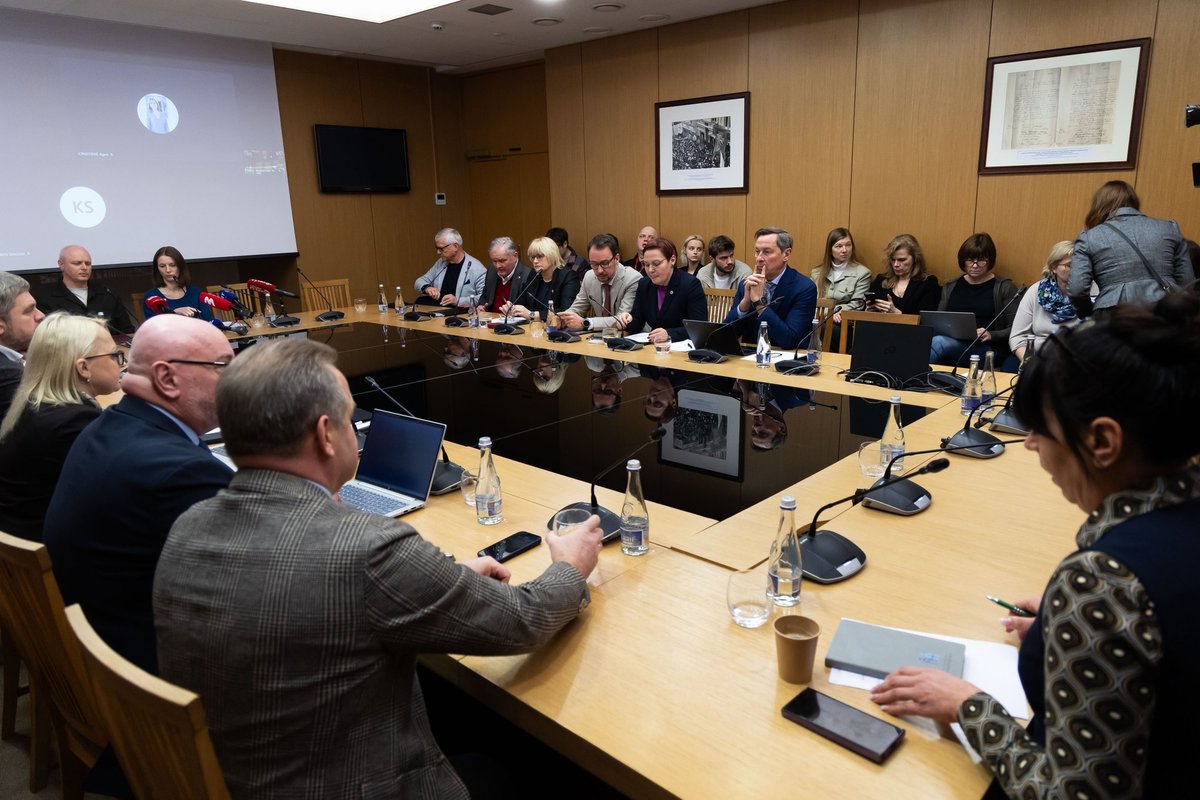 Prašo darbo grupę dėl LRT papildyti žurnalistų organizacijomis