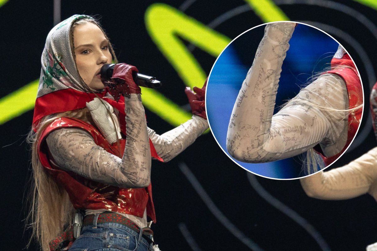 Pastebėjo tik vienetai: apie Žemaitę uždainavusi Rugilė savo palaidinėje paslėpė netikėtą detalę