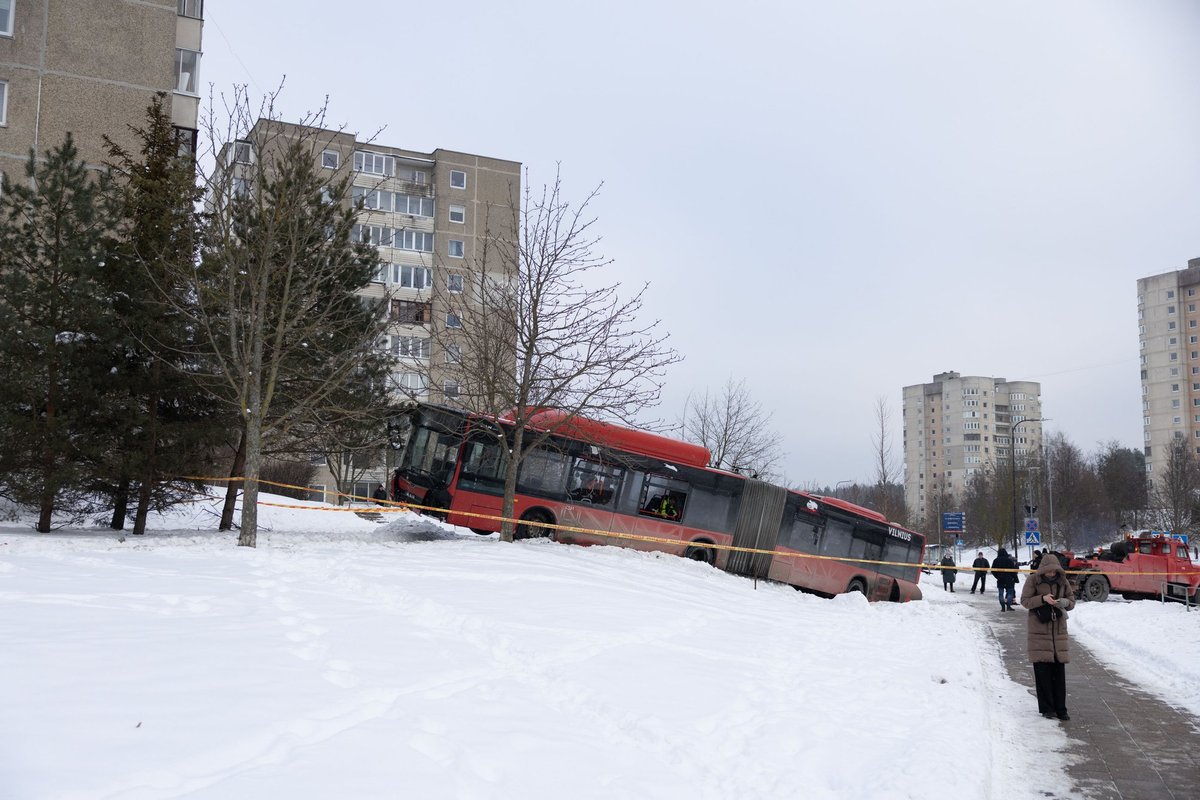 Po autobuso avarijos iškart sureagavo vilniečiai: ši vieta – ypač pavojinga