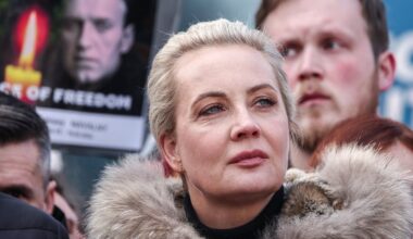 Navalnaja paguodė vykti kariauti prieš Ukrainą norėjusią moterį