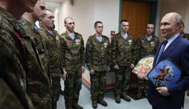 „The Telegraph“: rusai į frontą siunčia karius be galūnių