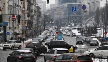 Ukrainiečiams – tūkstančiai grasinančių pranešimų