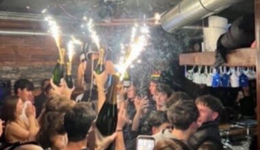 Akimirka iki katastrofos: užfiksuota, kaip prasidėjo dešimtis gyvybių Šveicarijoje nusinešęs gaisras