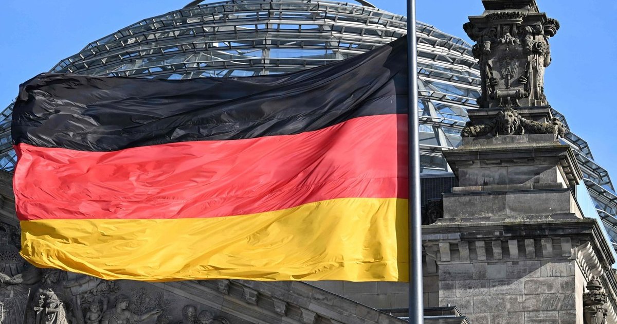 Vokietijoje pavojingai nulūžusi vėjo jėgainės mentė privertė uždaryti greitkelį